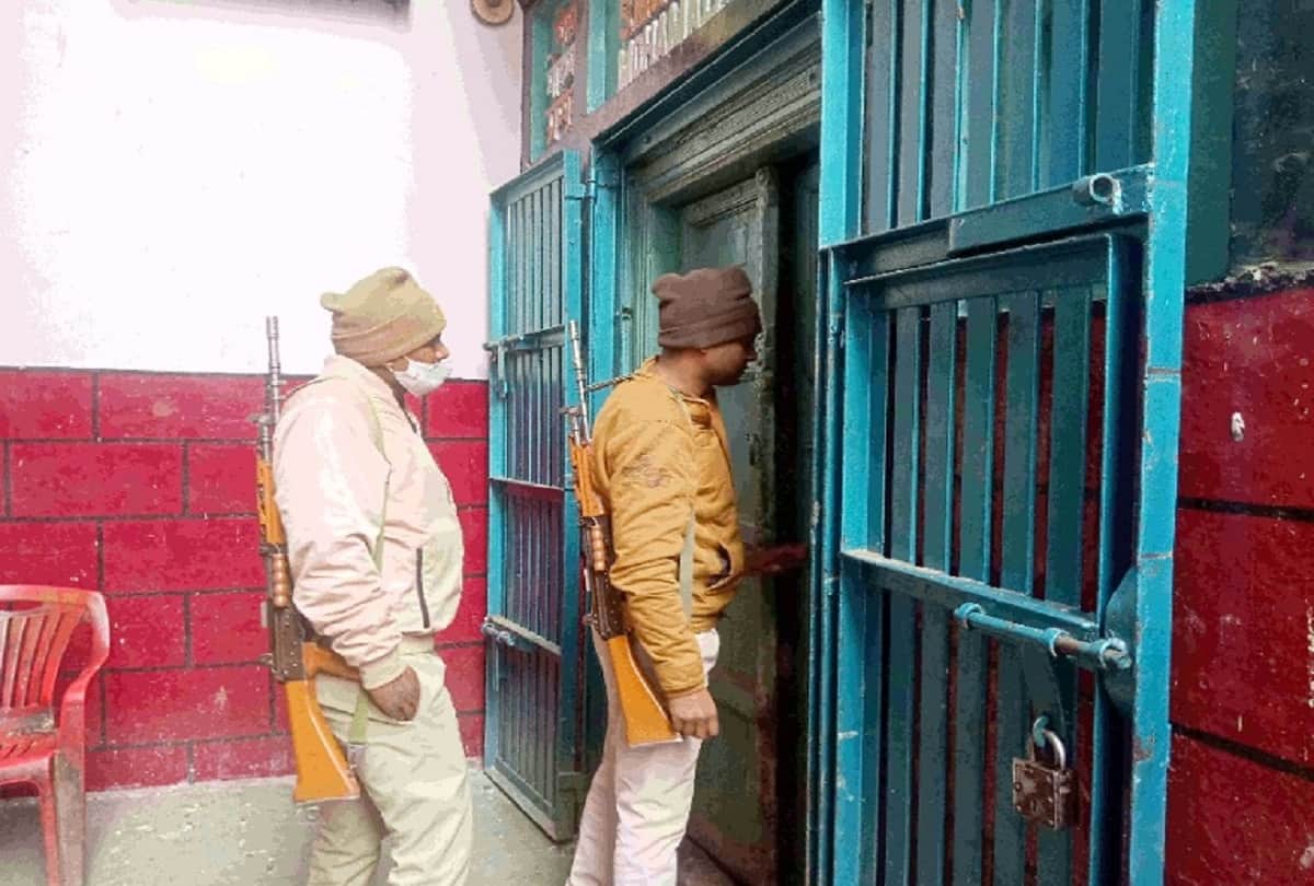 Kannauj IT Raid Malik and Mohsin Shamama business to Arab countries see photos