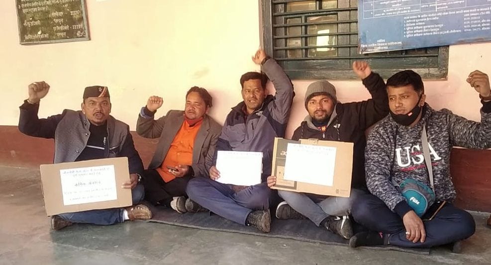 Artists furious due to non-payment