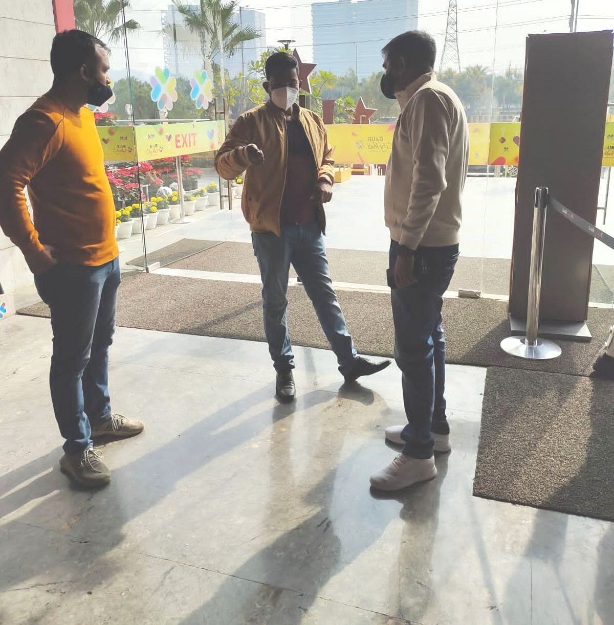 Negligence in security, notice to four including Omaxe-Venice mall