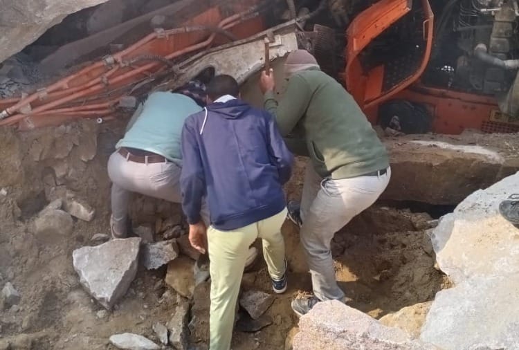 Bhiwani Mountain Mining Accident: Major Accident Has Occurred Due To The Hill Slipping In Mining Area Of Bhiwani, Haryana
