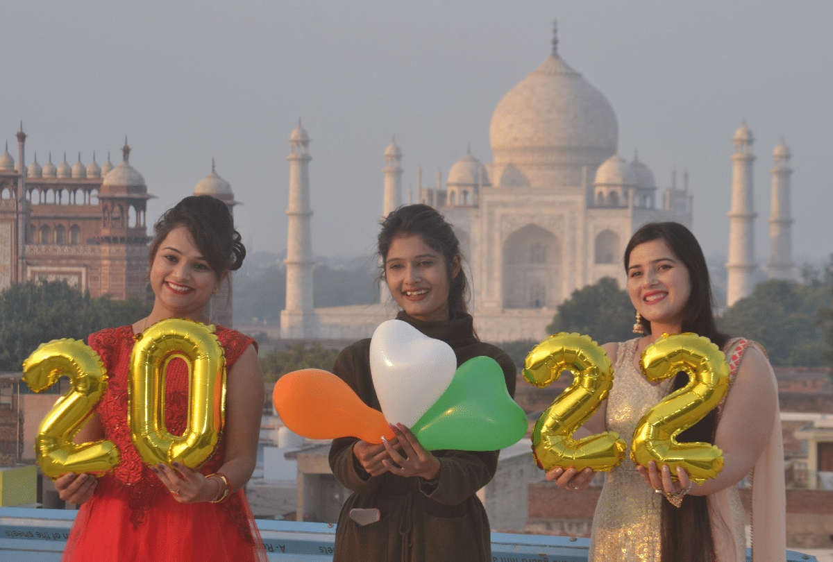 Happy New Year 2022 Celebration In Agra Hotels And Malls