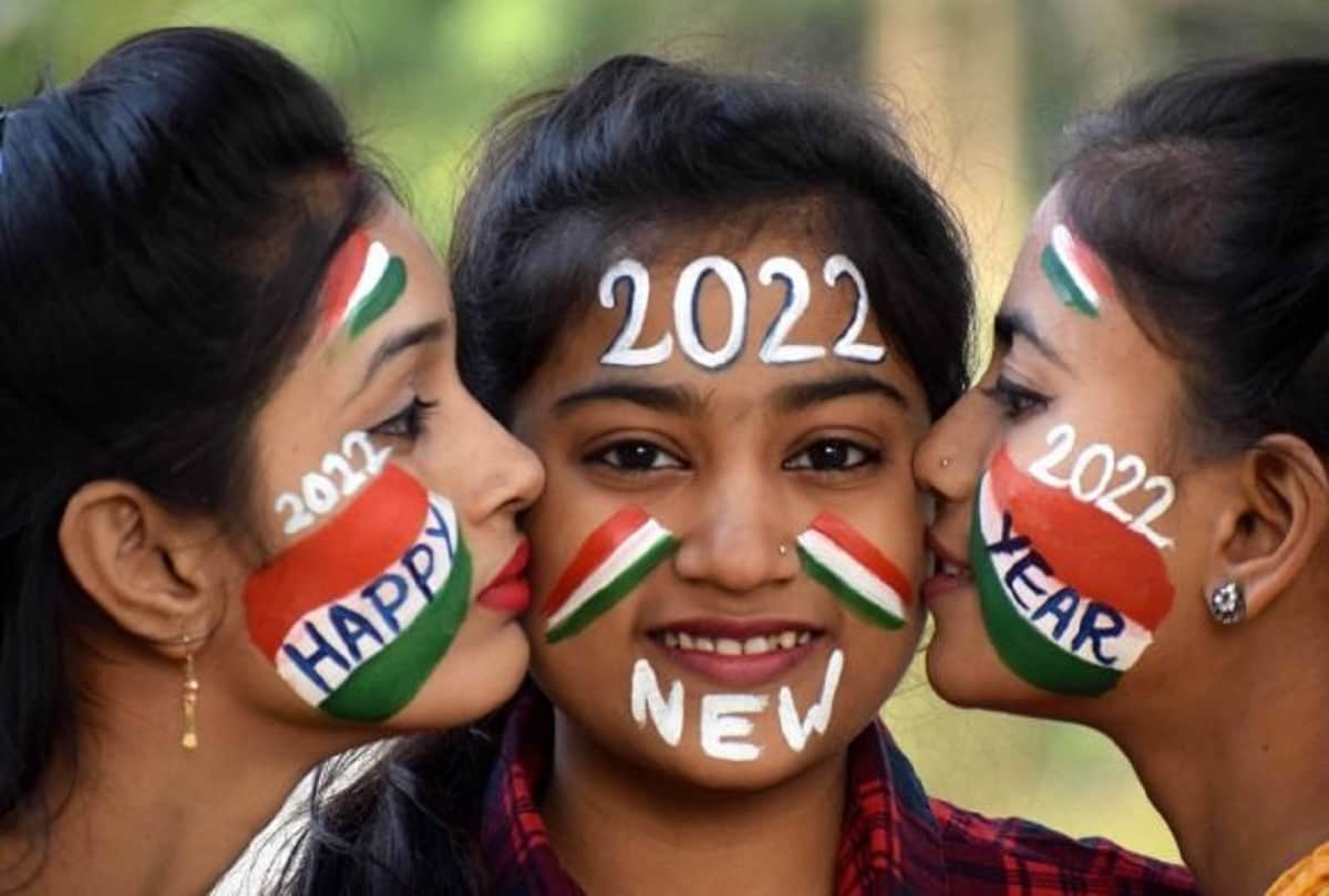 New Year 2022:  New year being welcomed in the country and the world with joy amid omicron alert
