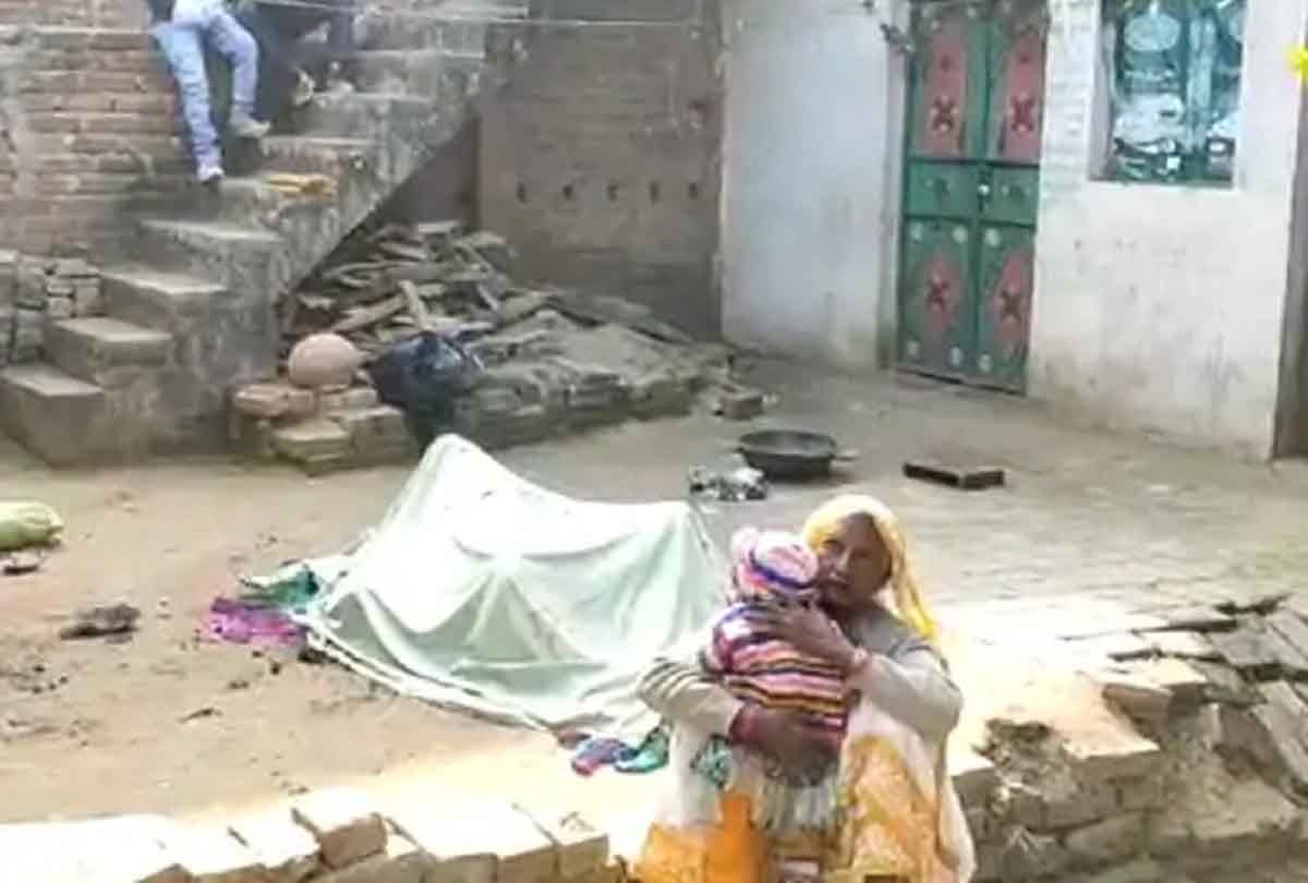 The wife was burnt alive by bringing her in-laws home after apologizing, the mother-in-law had put the lock from outside