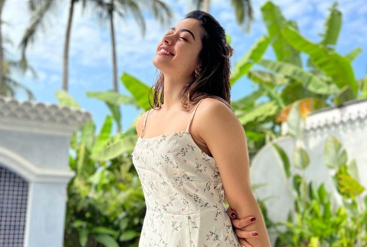 Rashmika Mandanna Looks Stunning in New Year 2022 Celebration Photo
