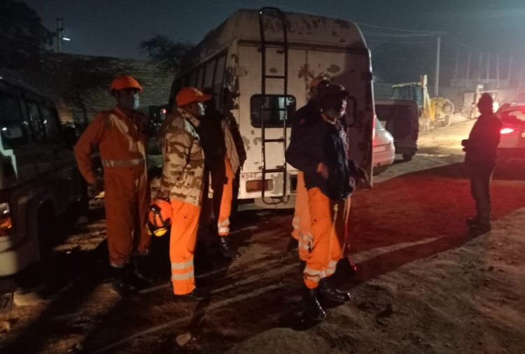 Rescue work continues after accident during mining in Bhiwani of Haryana
