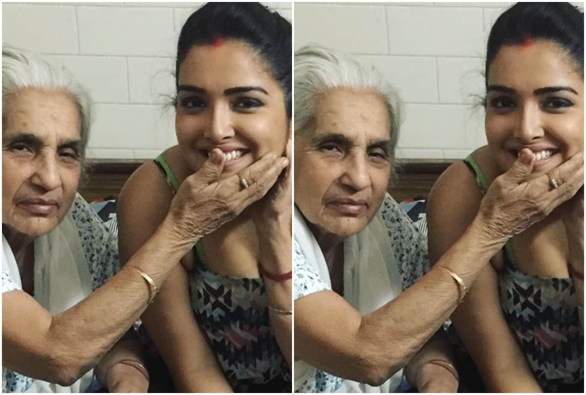 Bhojpuri: Amrapali Dubey shares picture on Nani birthday fans are shocked to see actress in sindoor
