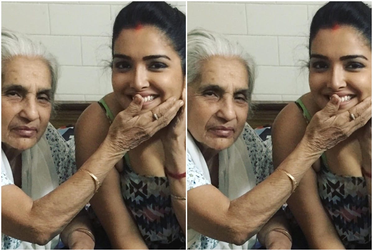 Bhojpuri: Amrapali Dubey shares picture on Nani birthday fans are shocked to see actress in sindoor