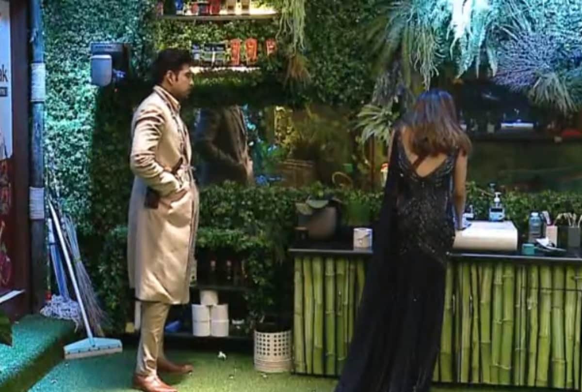 Bigg Boss 15  Abhijeet Bichukale loses cool throws bottle at Devoleena Bhattacharjee watch