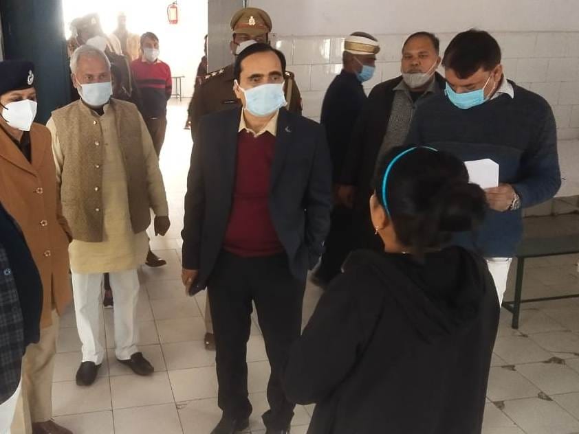 DM expressed displeasure over receiving blankets of substandard quality