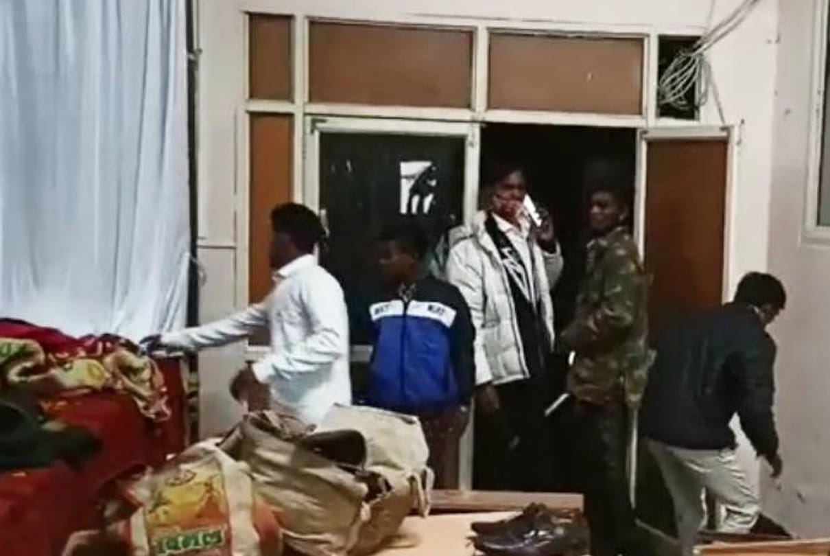 Indore: Alleged conversion of tribals, Christian couple had given the party, members of Hindu Jagran Manch complained to the police...