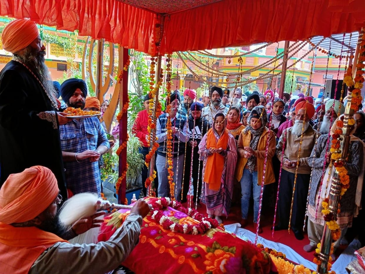 Guru Gobind Singh's Prakashotsav celebrated with great pomp