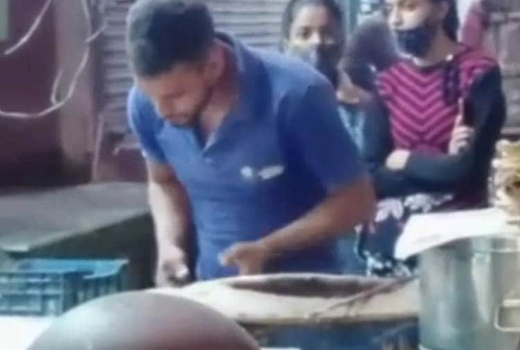 Video of Man Making Roti by Spitting goes Viral on Social media