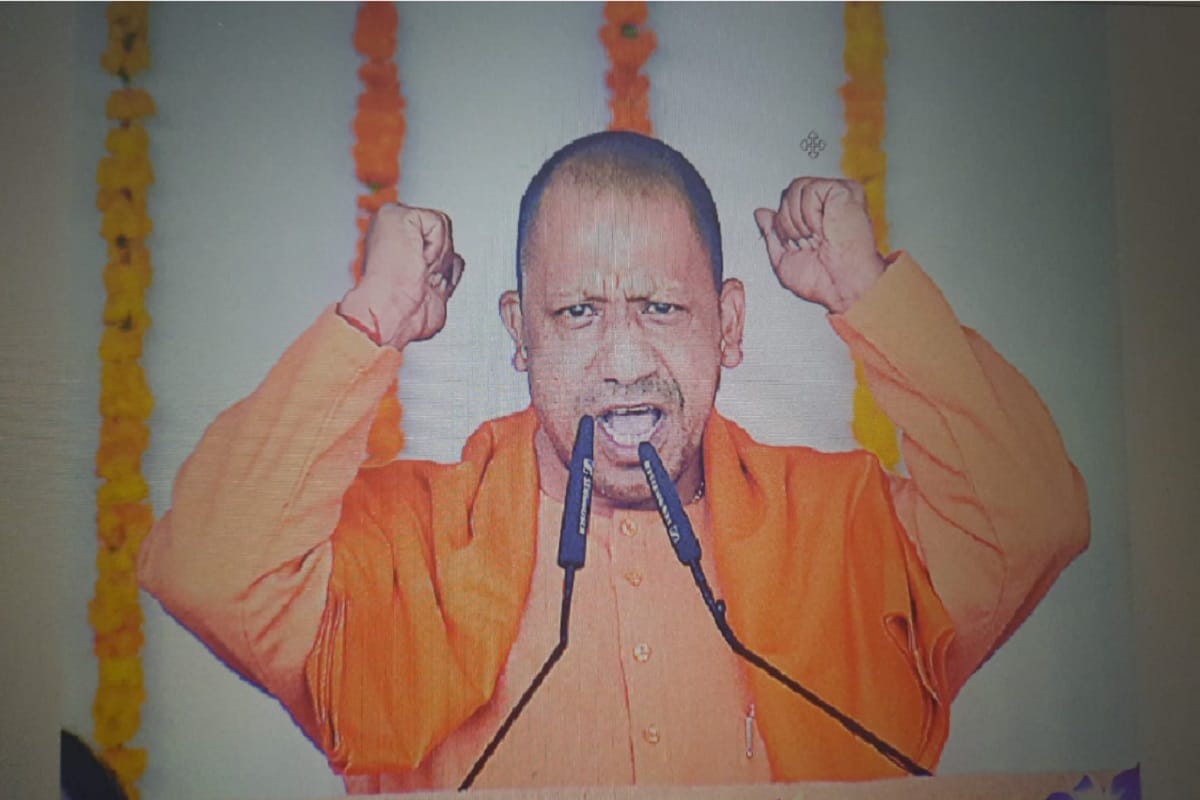 Meerut News: Chief Minister Yogi said, riots ruined the future of youth and we gave security