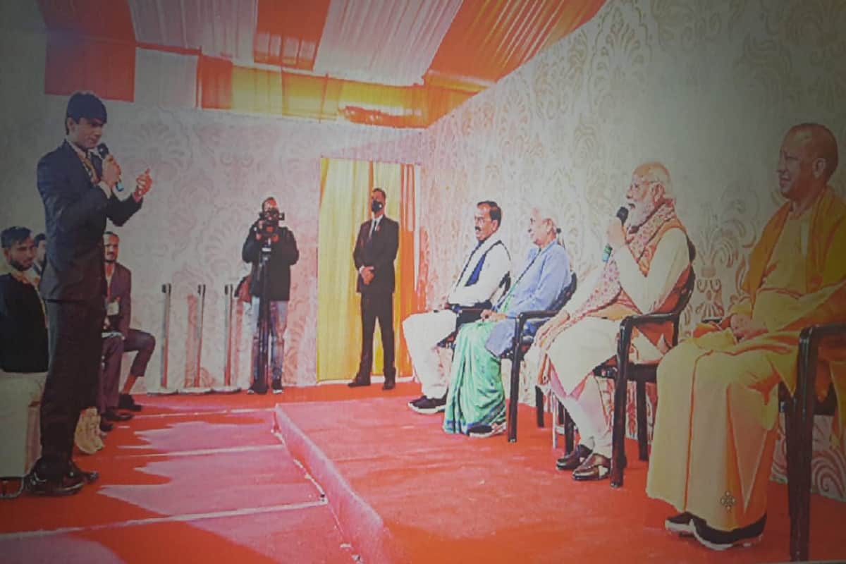 Prime Minister Narendra Modi had a special interaction with the players in the program of the Sports University in Meerut