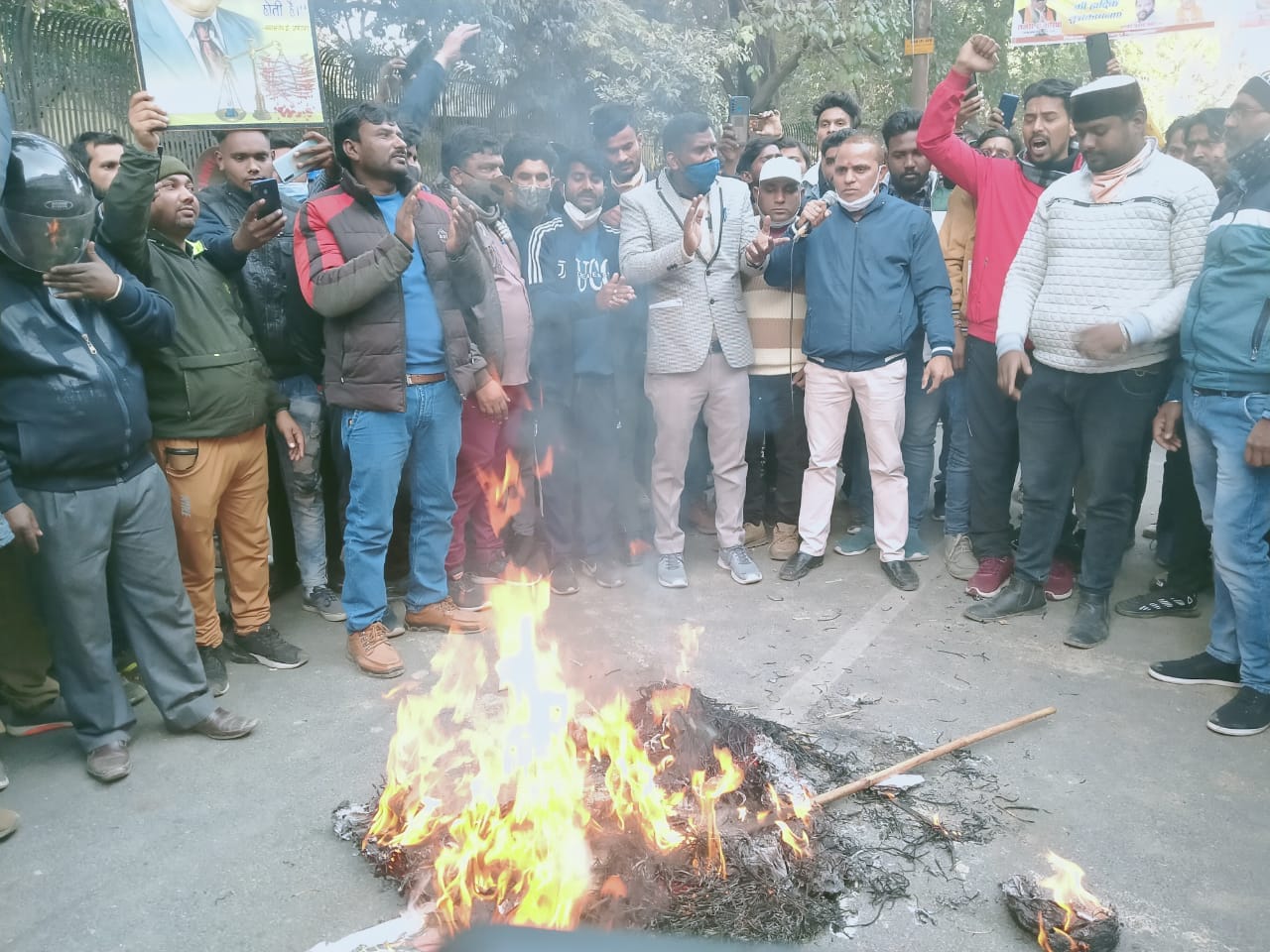 uttarakhand news: Police stopped safaikarmi march, sat on a dharna
