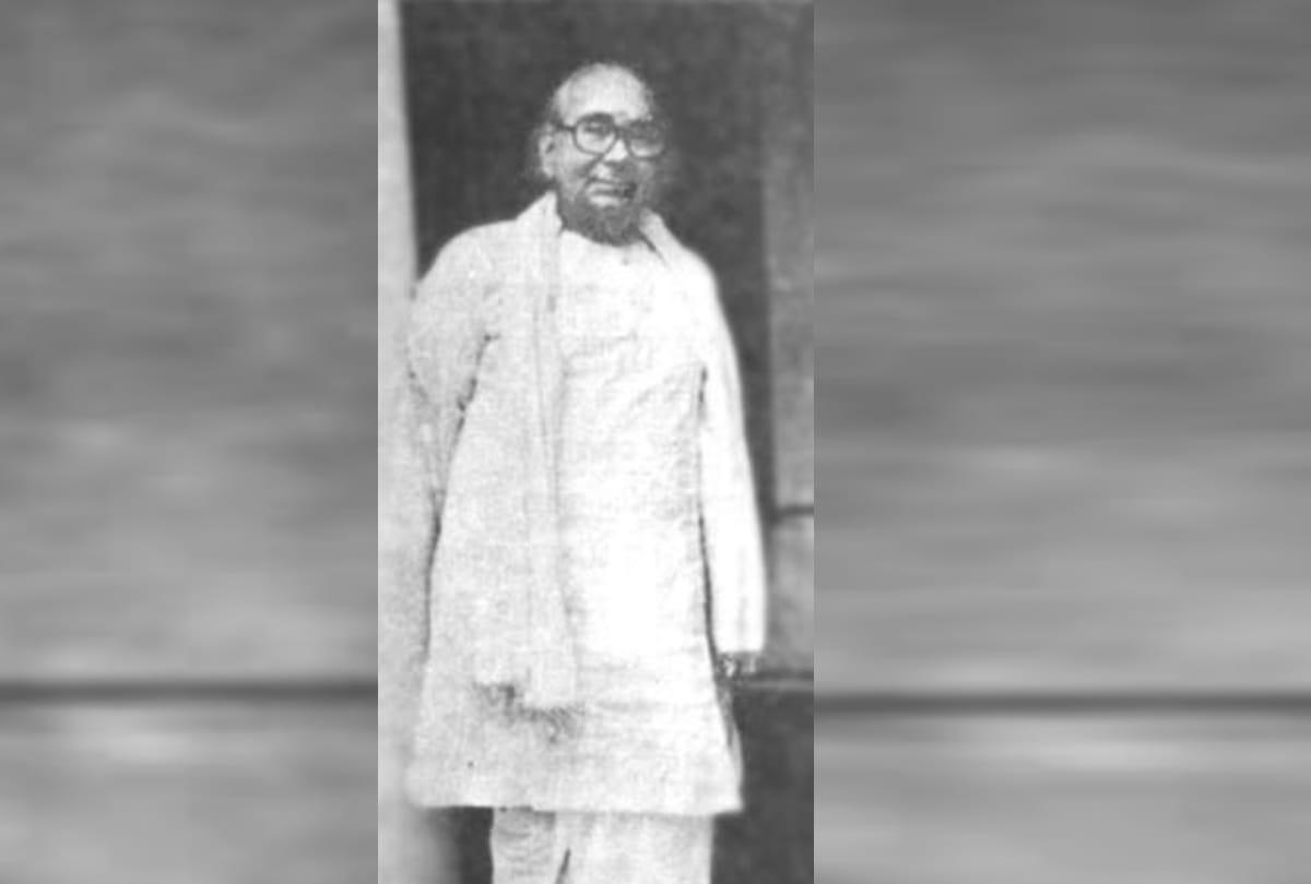 Read an interesting story about kamlapati tripathi.