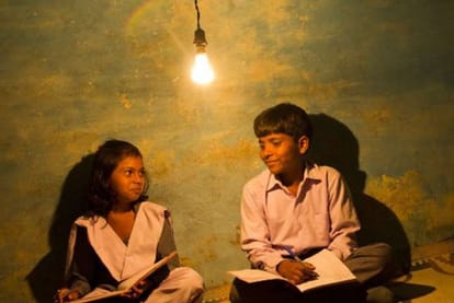 UP Election 2022: In the loss of 90 thousand crores, the electricity department of UP, will the election promise of free electricity be fulfilled?