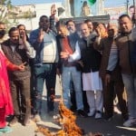 कांग्रेसियों ने प्रदर्शन और पुतला दहन किया