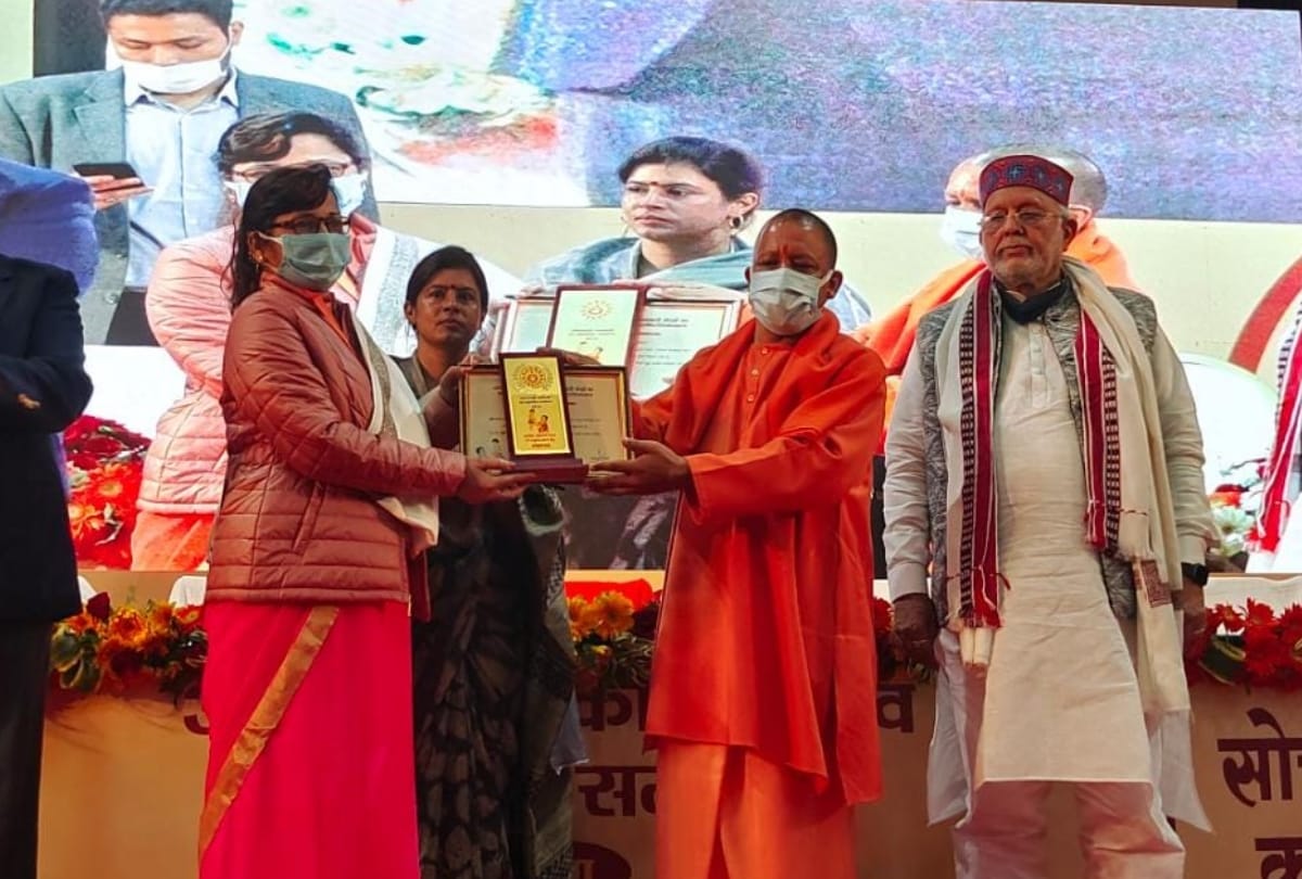 Anganbadi workers will get 500 rupees per month as incentives in Uttar Pradesh.