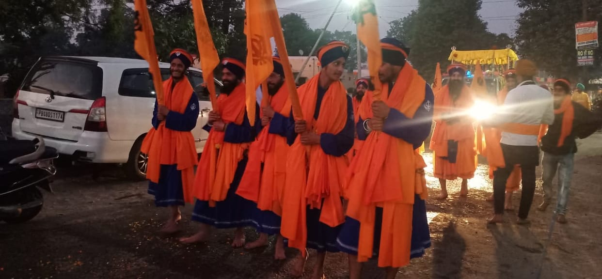 Nagar Kirtan was taken out under the leadership of Panj Pyaras, people showered flowers, Yamunanagar