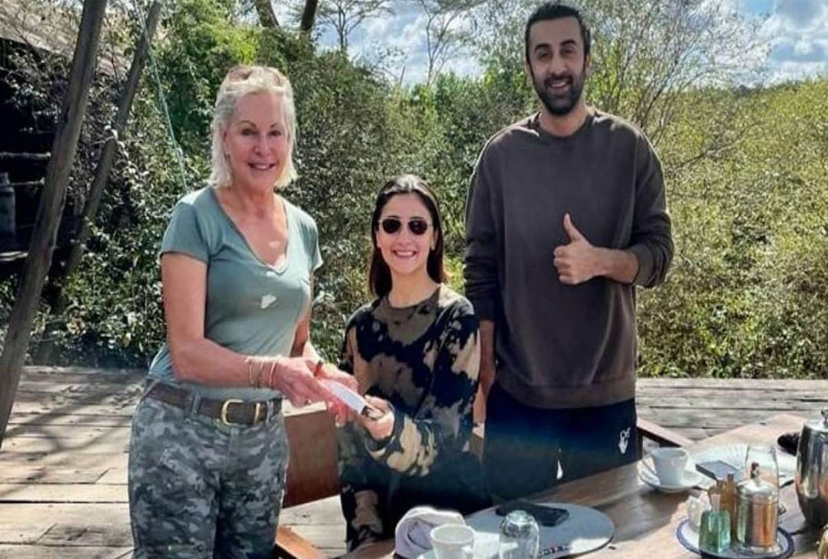 Ranbir Kapoor Alia Bhatt’s unseen photo from African Safari go viral see