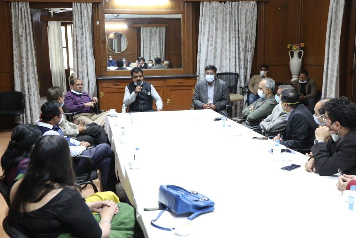 Indore: Treatment of corona will be done in authorized hospitals only, permission given to 50 hospitals, action will be taken against those who treat corona without permission
