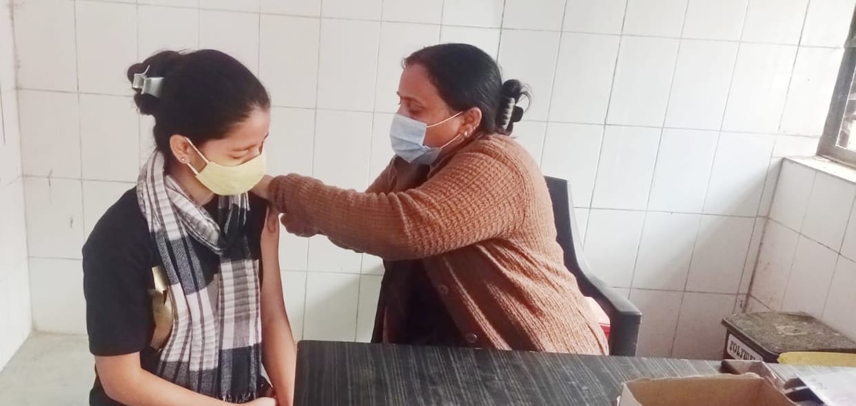 Teenagers showed enthusiasm in getting anti-coronavirus vaccine