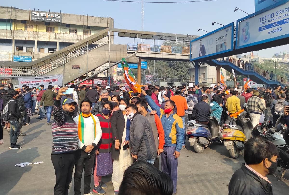Chakka Jam in Delhi: BJP Protest Against New Excise Policy Of Delhi Govt, See Delhi Chakka Jam Photos