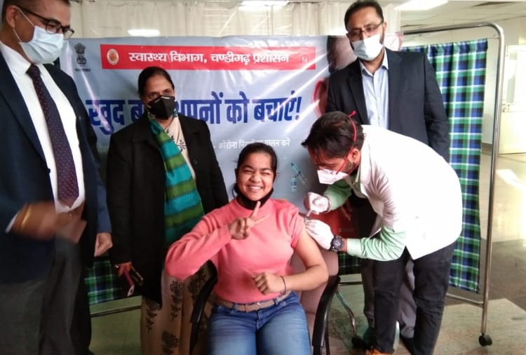 Anti Corona Vaccination of Age Group 15 to 18 Started in Chandigarh