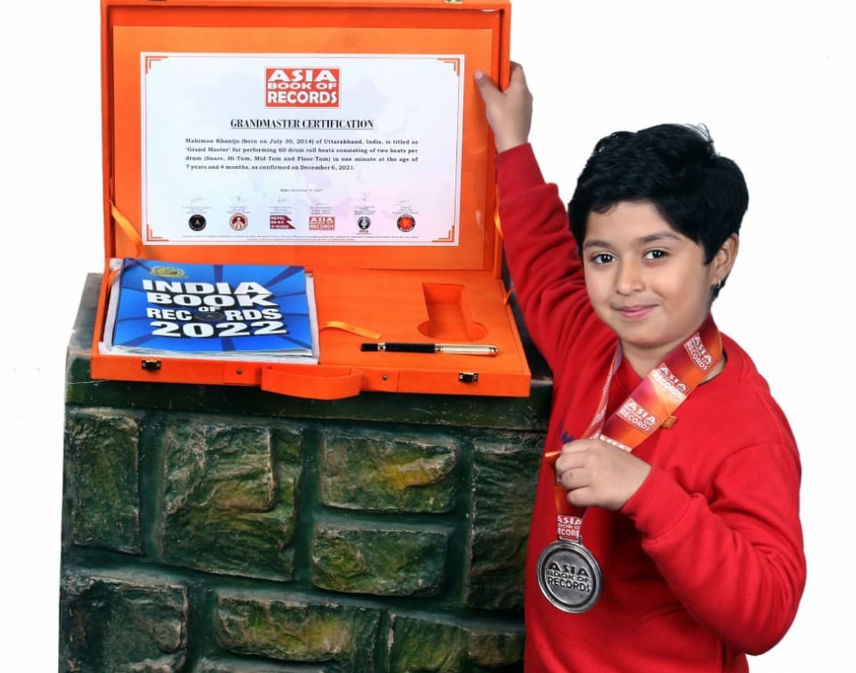 uttarakhand news: Seven year old Mahiman got the status of Grand Master in Asia Book of Records