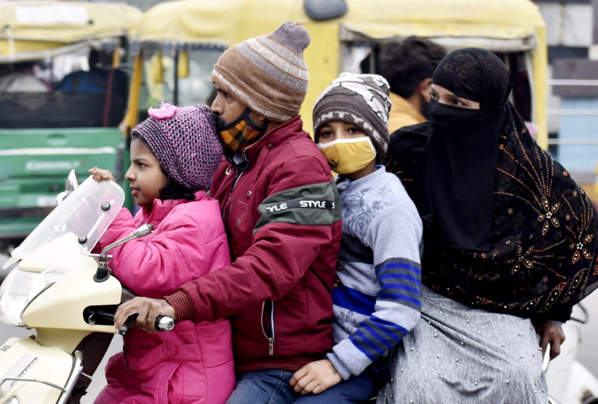 cold wave in Basti-Gorakhpur mandal weather update People shivering with cold winds