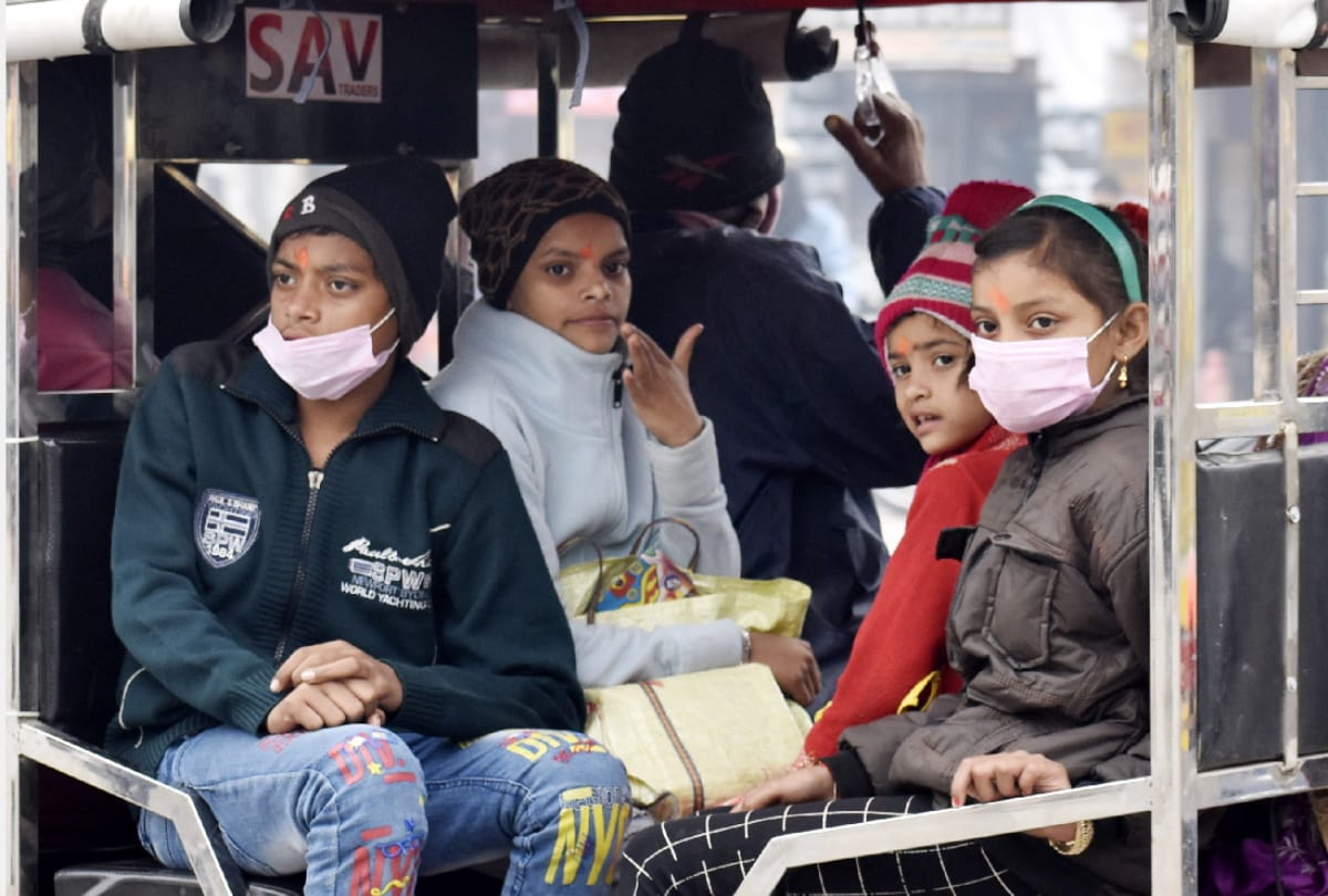 cold wave in Basti-Gorakhpur mandal weather update People shivering with cold winds