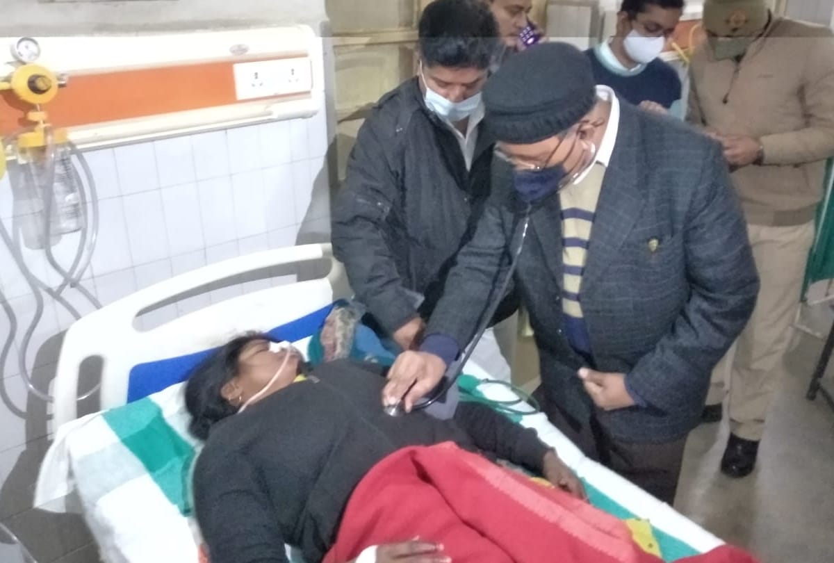 health of complainant woman who came in front of Gorakhpur DM office after consuming poison deteriorated