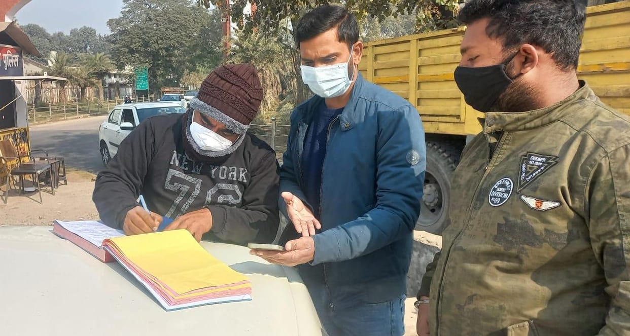 Those who did not get the vaccine for corona protection, their administration team deducted the challan