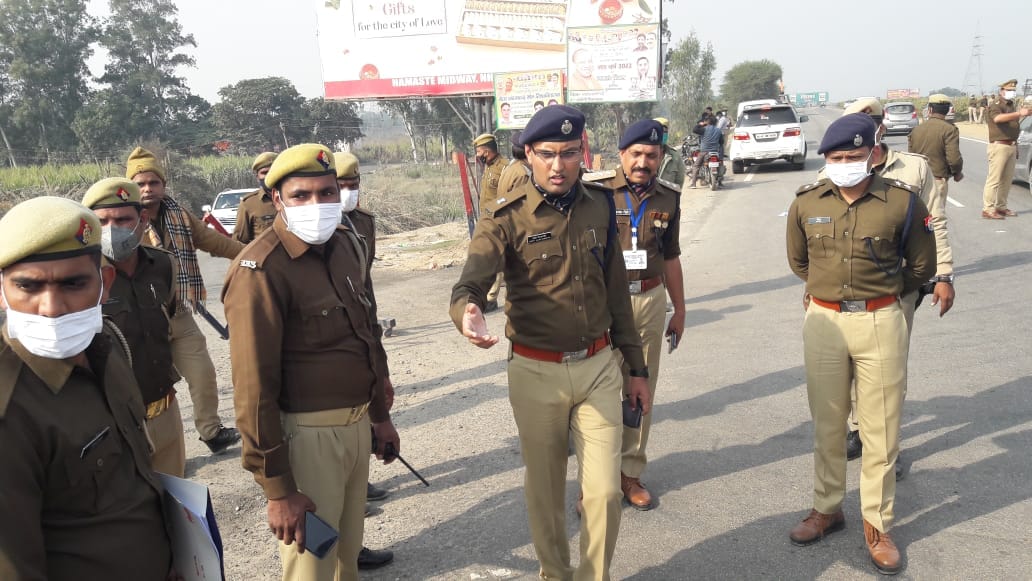 PM's convoy passed, then the wheels of the vehicles stopped