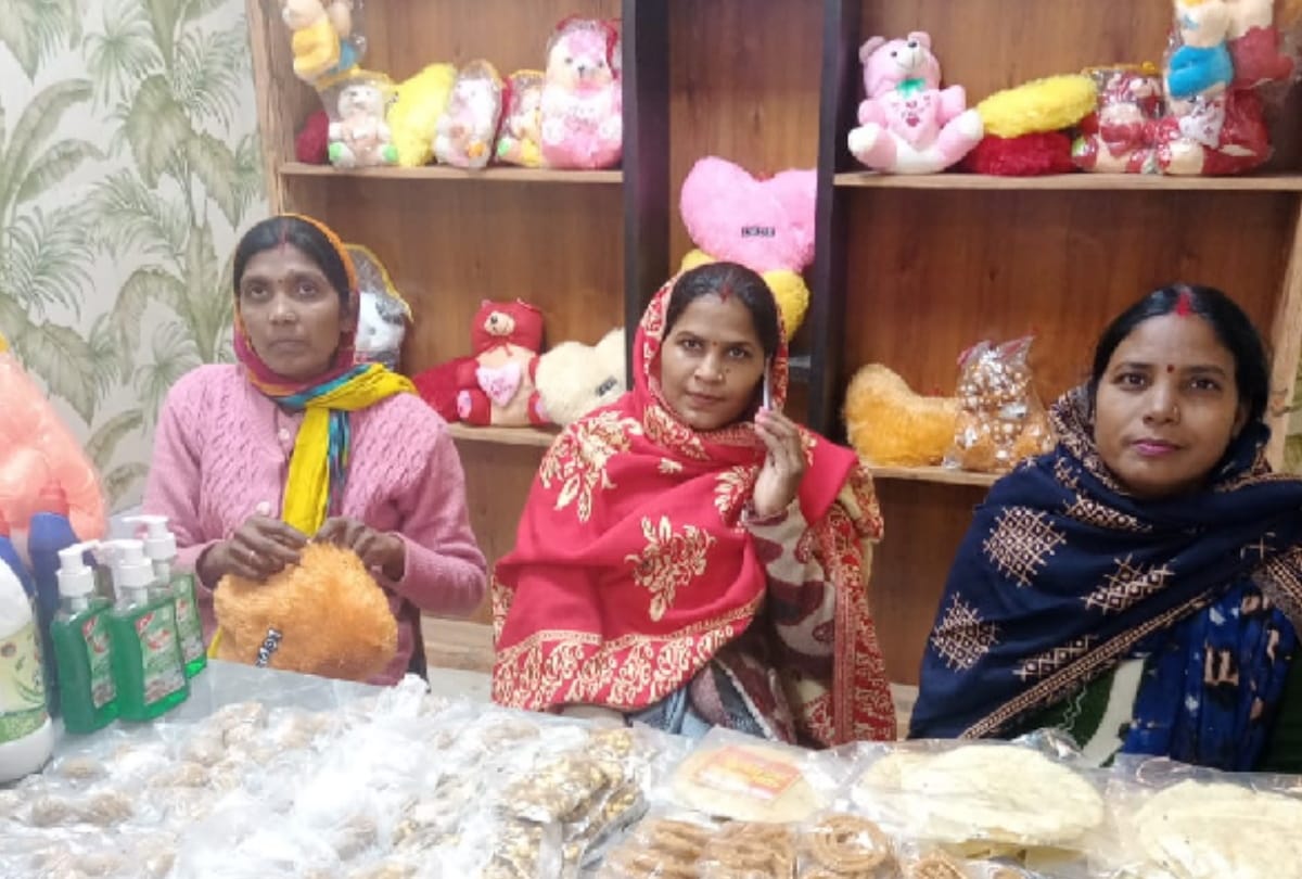 Self help group products being sold in zoo
