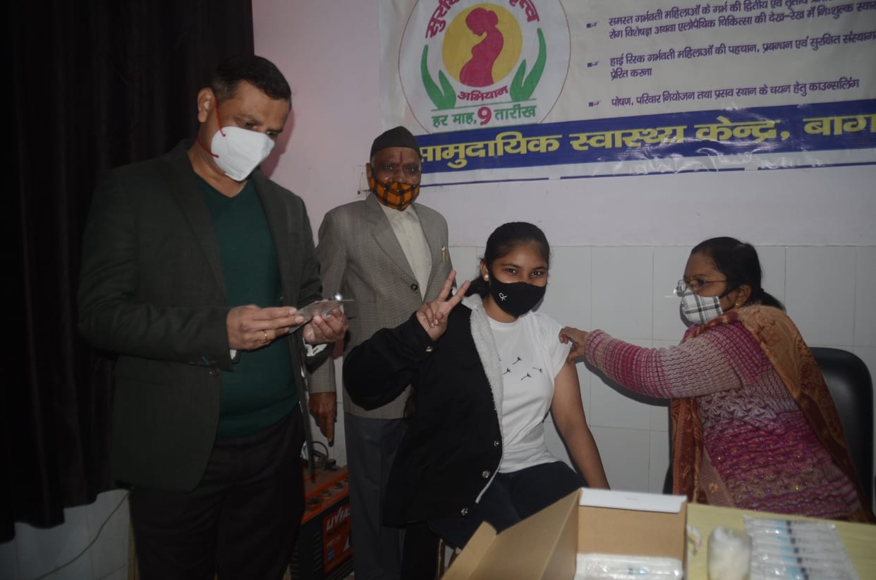 Vaccination of adolescents started at 33 centers