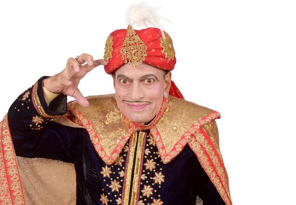 The famous magician Samrat Shankar says that many political parties wants that voters fall prey through magic tricks and cast their vote in favor of them