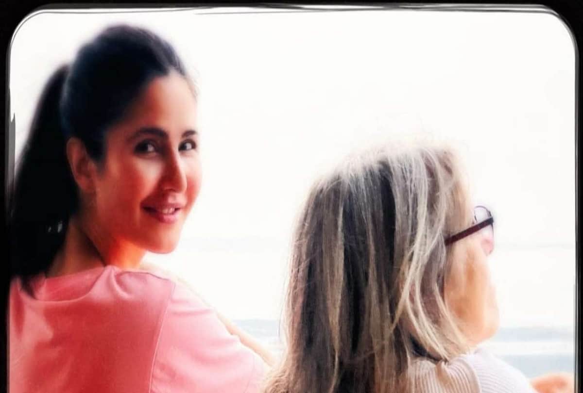Katrina Kaif shares pics with mom cosy corner and cosy friend SEE here