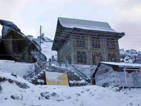 12 centemeter fresh snowfall in chuddhaar sirmaur on tuesday . people feeling cold