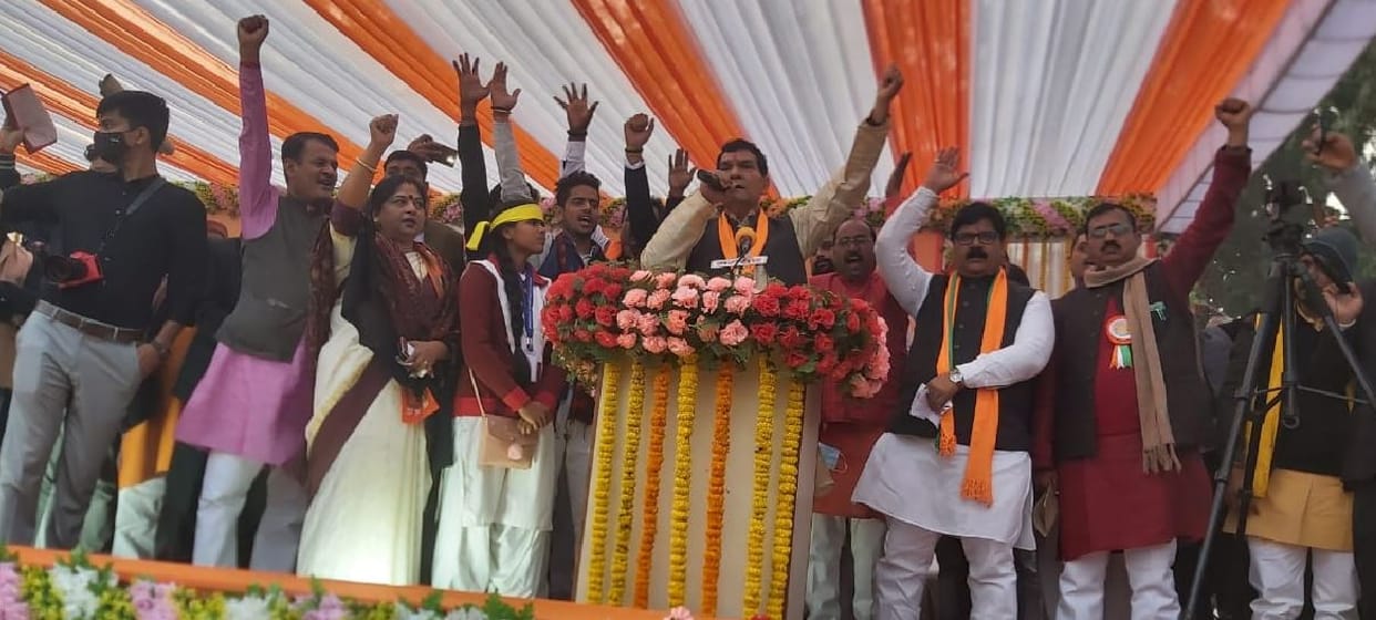 Samajwadi Party talks about upliftment of one caste, stay away from caste virus: AK Sharma