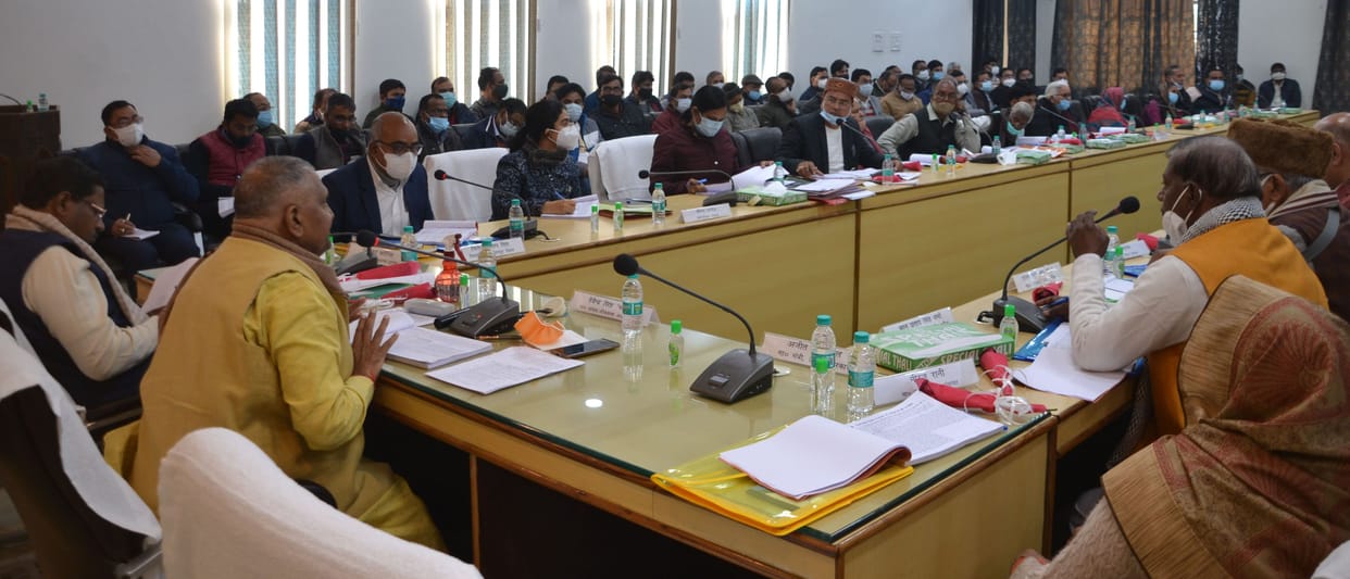 Uproar in Disha's meeting for not giving details of payment of Rs 1.5 crore