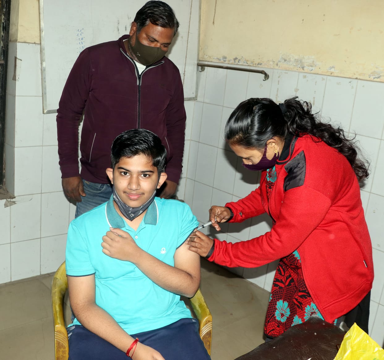 1290 teenagers got safety vaccine in the district