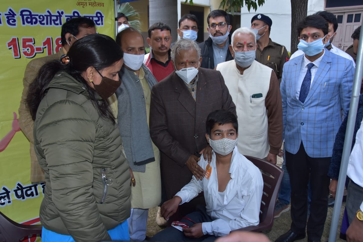 Vaccination of 5691 teenagers in the district on the first day, Yamunanagar