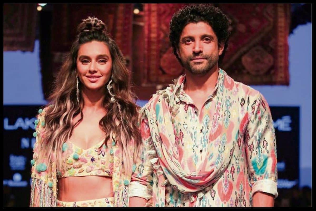 Zoya Akhtar and shibani dandekar has a heartfelt birthday message for Farhan Akhtar as he turns 48