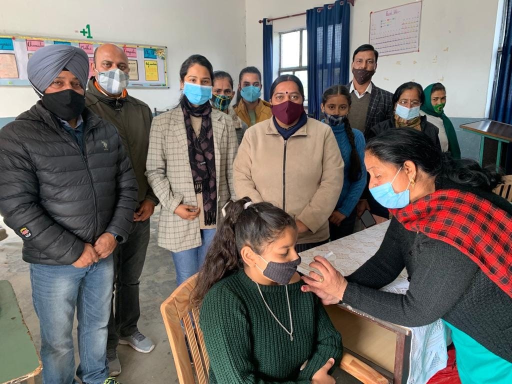 Kangra won the first day In Children Vaccination