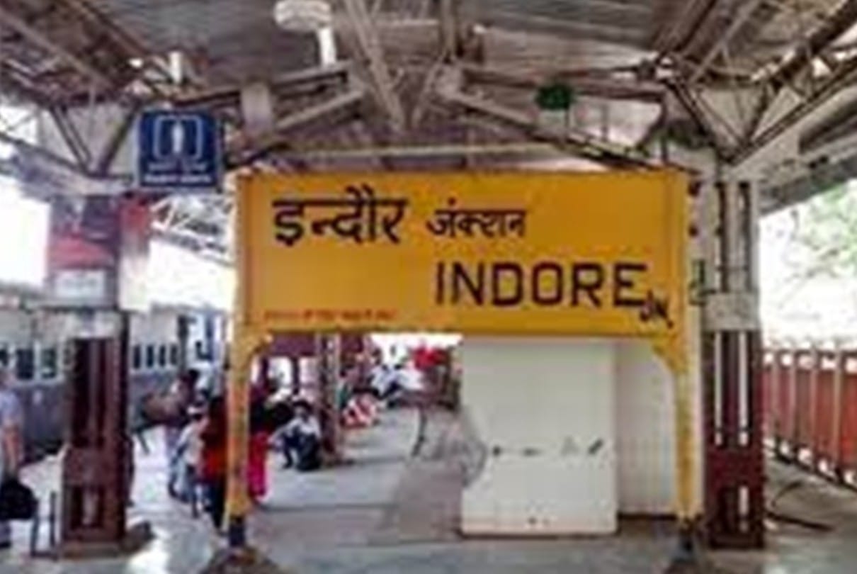 Indore: If the mask is not applied at the railway station, then there will be a fine of Rs 500, the orders issued by the Railways