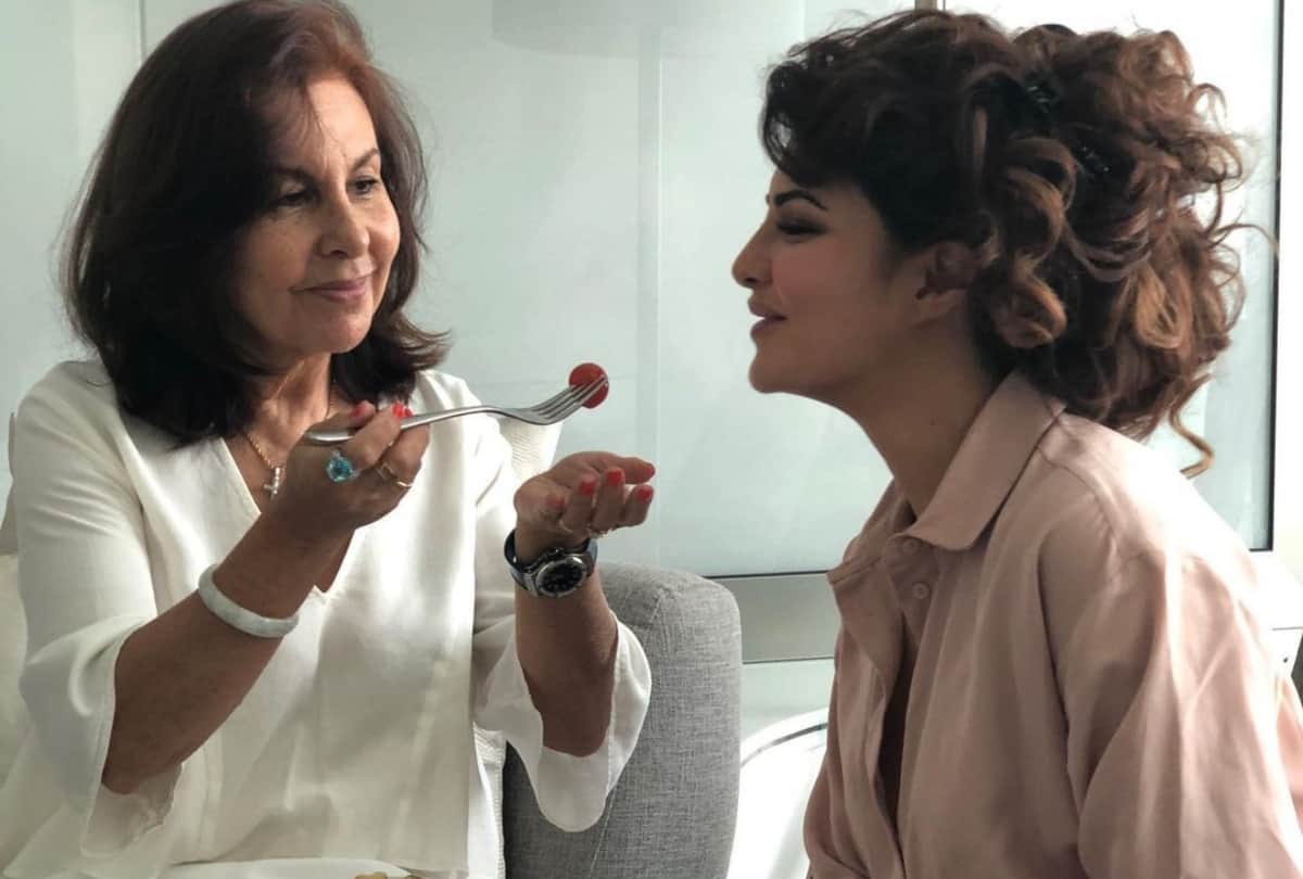 Jacqueline Fernandez Sukesh Chandrasekhar private picture leak details of luxury gifts accessed family
