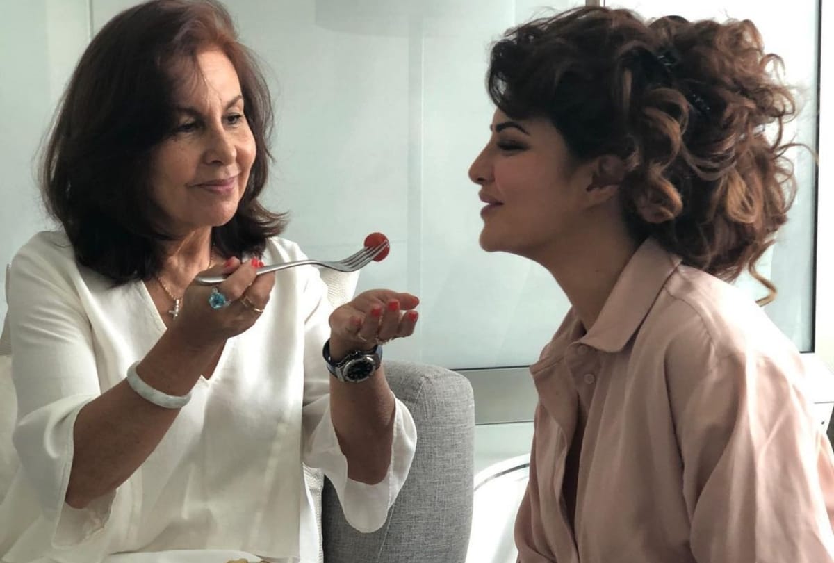 Jacqueline Fernandez Sukesh Chandrasekhar private picture leak details of luxury gifts accessed family