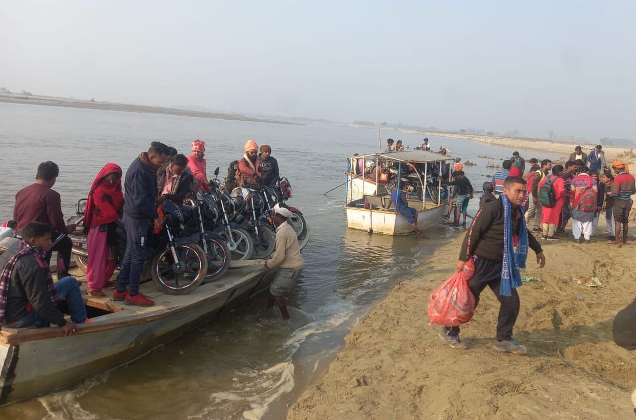 Steamer traffic started due to closure of Pantoon bridge
